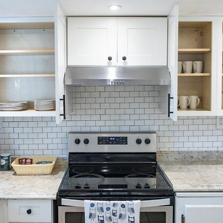 Cozy Home Near Busch Gardens Adventure Island And Usf Тампа Екстериор снимка