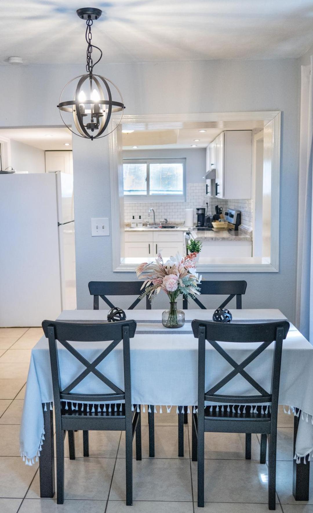 Cozy Home Near Busch Gardens Adventure Island And Usf Тампа Екстериор снимка